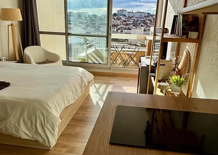 Studio et piscine sur la grande plage